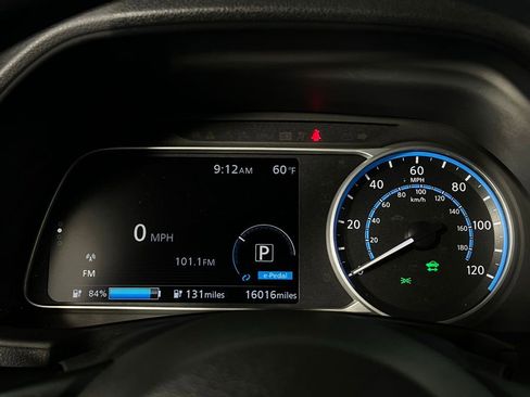 Used 2023 Nissan Leaf S image 17