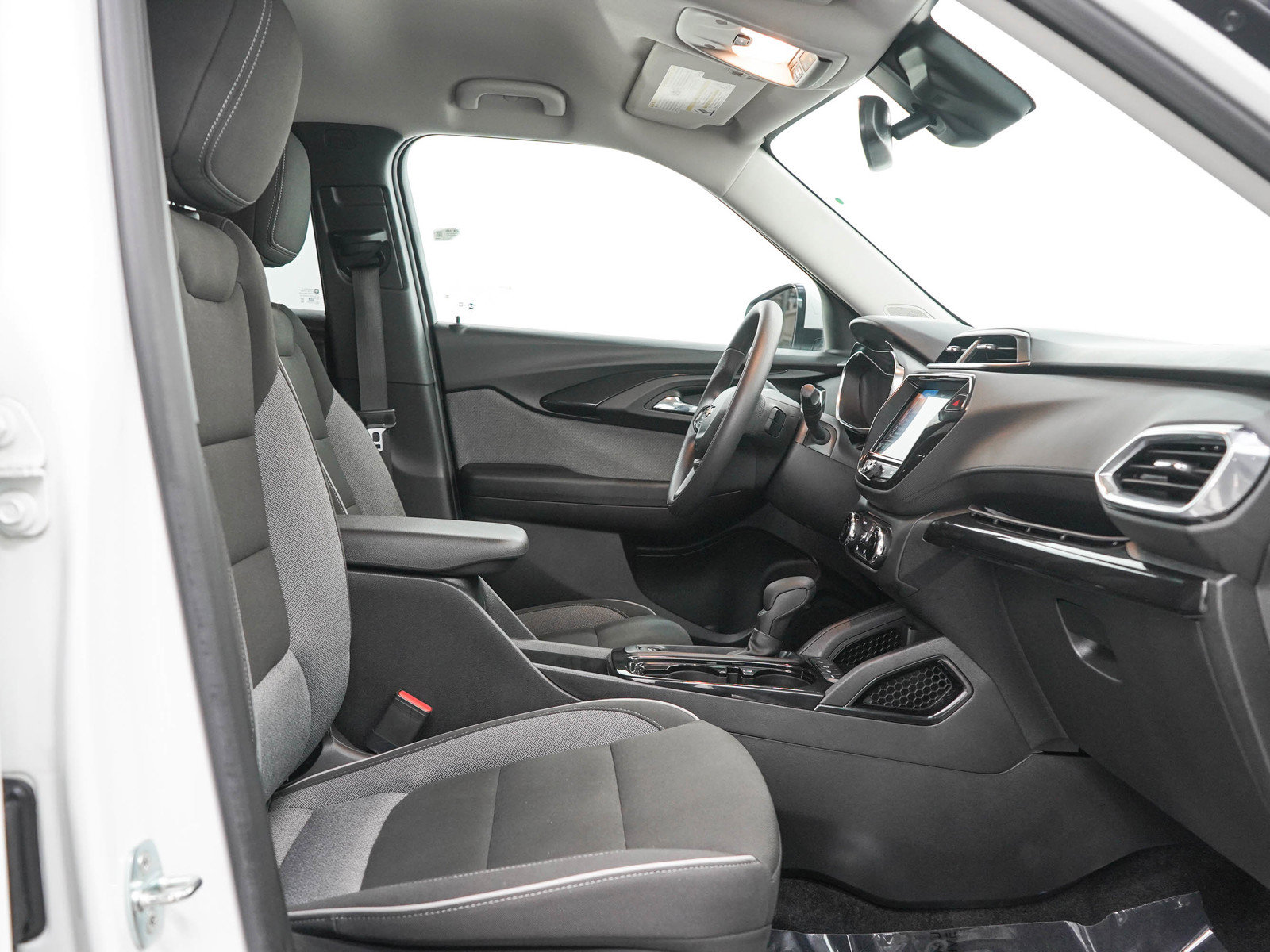 Used 2023 Chevrolet TrailBlazer LT w/ Convenience Package AWD/4WD image 12