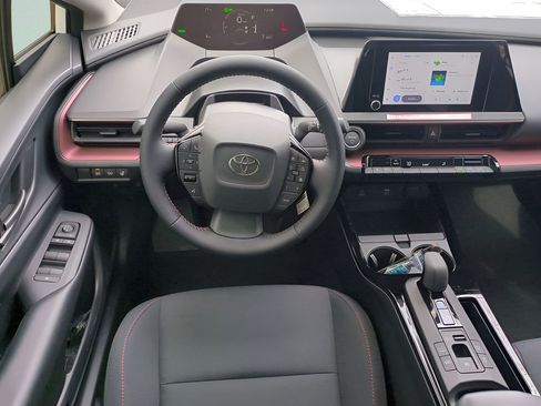 New 2026 Toyota Prius Plug-In Hybrid FWD image 15