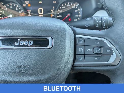 Used 2025 Jeep Compass Limited image 18