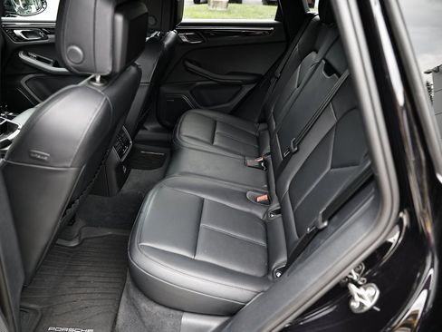 Certified 2024 Porsche Macan image 24