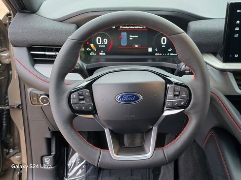 New 2026 Ford Explorer ST-Line image 23