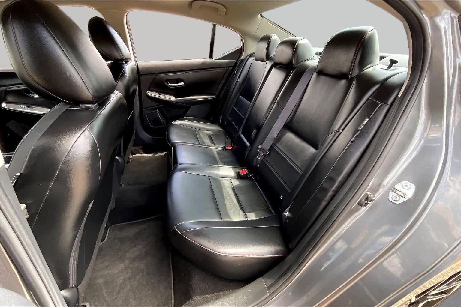 Used 2025 Nissan Sentra SR w/ SR Premium Package FWD image 20