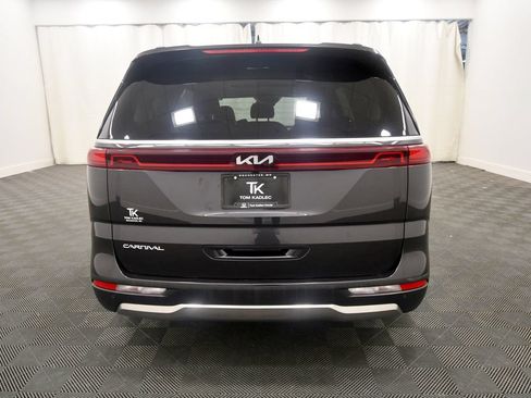 Certified 2024 Kia Carnival SX Prestige FWD image 6