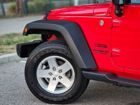Used 2014 Jeep Wrangler Unlimited Sport w/ Quick Order Package 24S AWD/4WD image 38