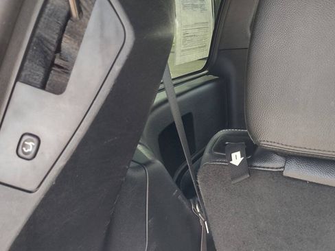 Used 2018 Dodge Grand Caravan SXT w/ Blacktop Package FWD image 33
