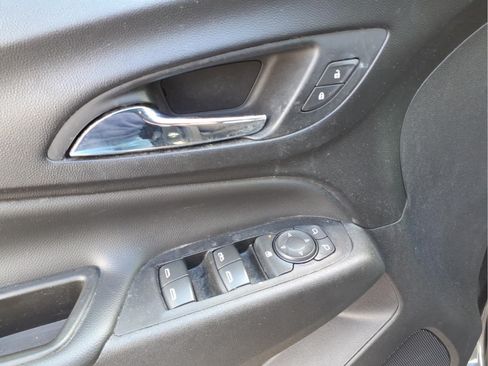 Used 2020 Chevrolet Equinox LT w/ Driver Convenience Package FWD image 14