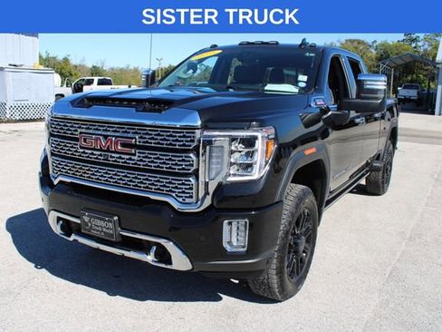 Used 2022 GMC Sierra 2500 Denali w/ Denali Black Diamond Edition image 3