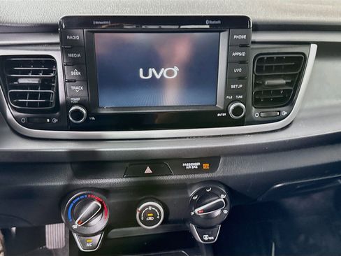 Used 2019 Kia Rio S w/ Technology Package FWD image 18