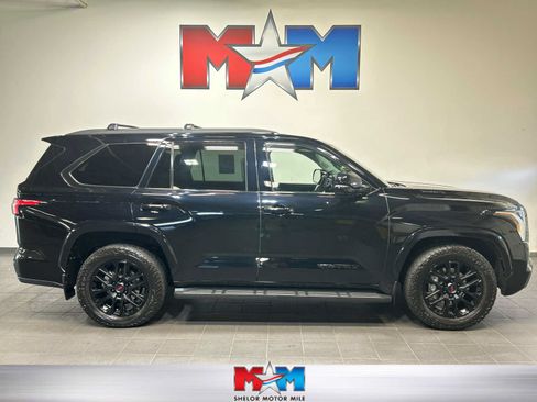 Used 2024 Toyota Sequoia SR5 w/ SR5 Premium Package AWD/4WD image 1
