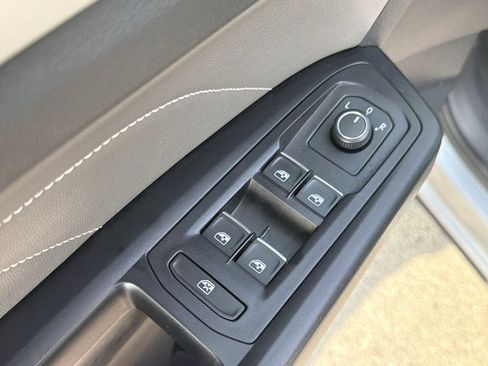 Used 2021 Volkswagen Atlas Cross Sport SE w/ Panoramic Sunroof Package AWD/4WD image 23