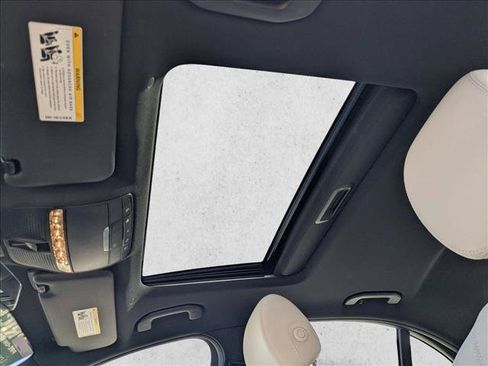 Used 2023 Mercedes-Benz E 350 Sedan image 16