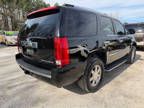 Used 2010 Cadillac Escalade 2WD image 5