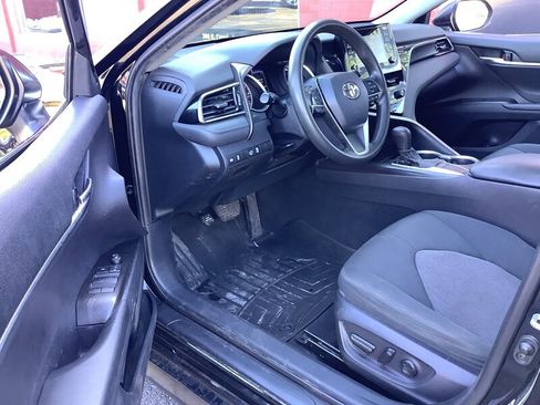Used 2022 Toyota Camry LE FWD image 37