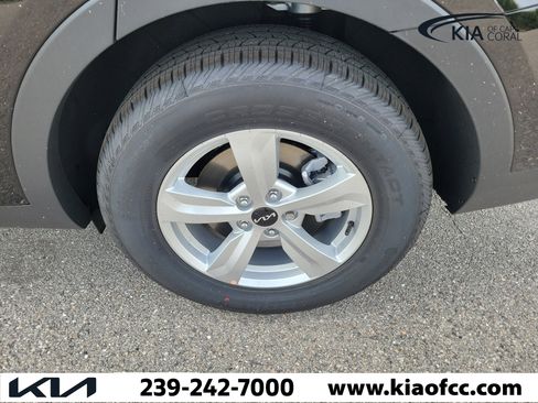 New 2026 Kia Sorento LX FWD image 6