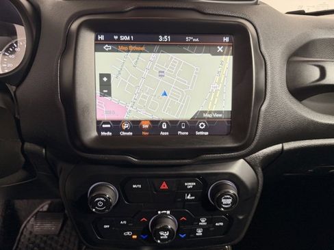 Certified 2023 Jeep Renegade Latitude image 24
