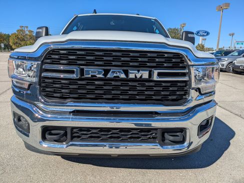 Used 2024 RAM 3500 Big Horn image 9