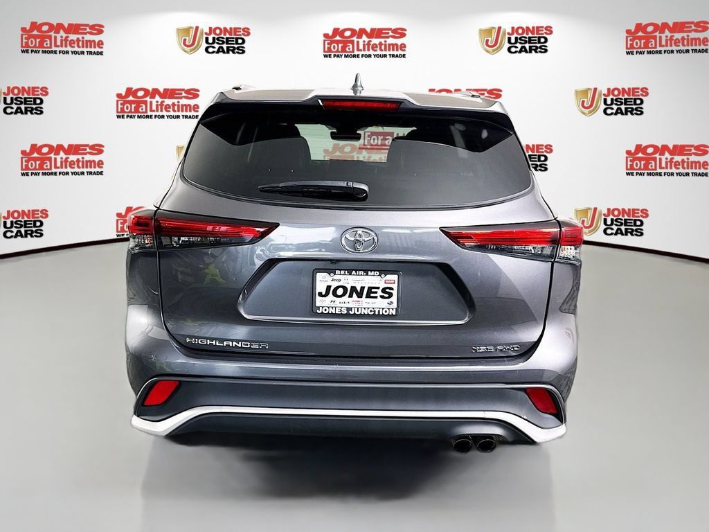 Used 2023 Toyota Highlander XSE AWD/4WD image 16