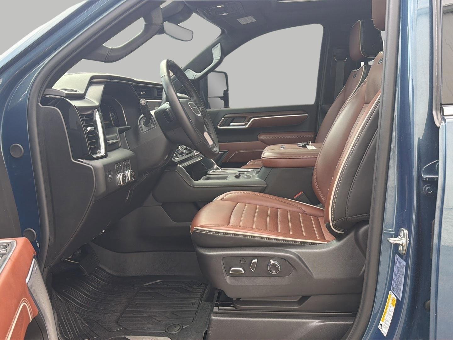 Used 2026 GMC Sierra 3500 Denali Ultimate AWD/4WD image 57