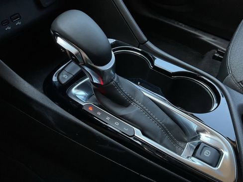 Used 2025 Buick Encore GX Preferred image 33