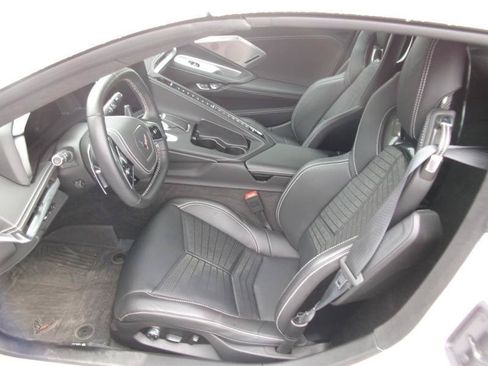 Used 2023 Chevrolet Corvette Stingray Premium Cpe w/ Z51 Performance Package RWD image 10