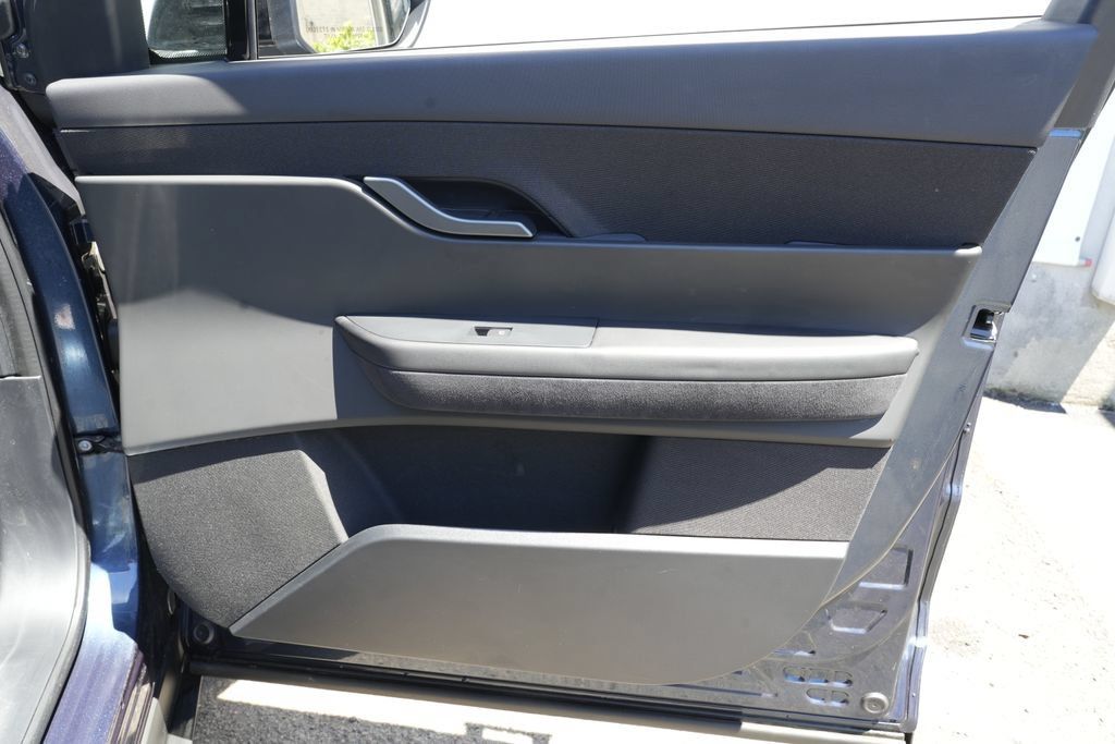 Used 2023 Fisker Ocean Extreme AWD/4WD image 35