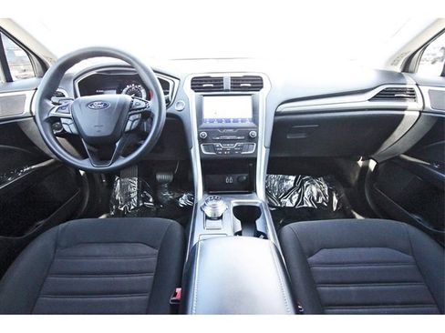 Used 2020 Ford Fusion SE image 8