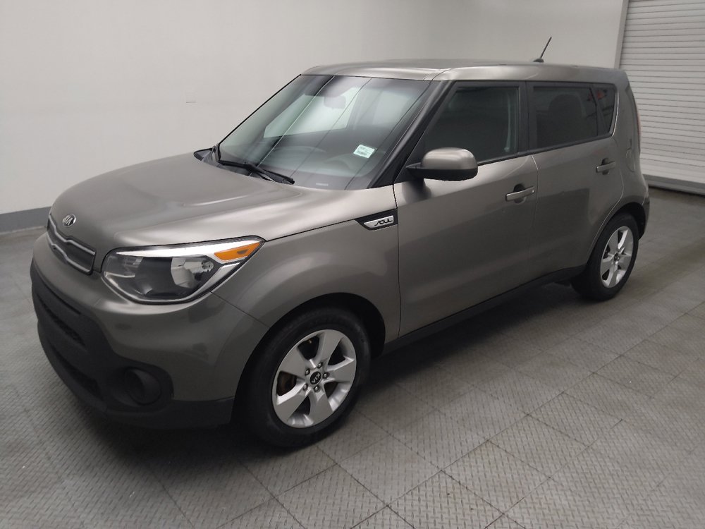 Used 2019 Kia Soul FWD image 2