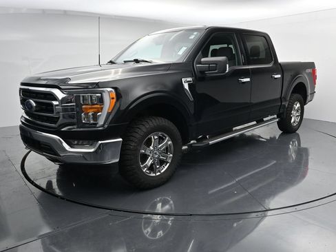 Used 2021 Ford F150 XLT w/ Equipment Group 302A High AWD/4WD image 4