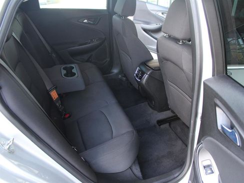 Used 2022 Chevrolet Malibu LT image 35