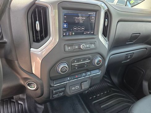 Used 2025 Chevrolet Silverado 2500 W/T RWD image 22