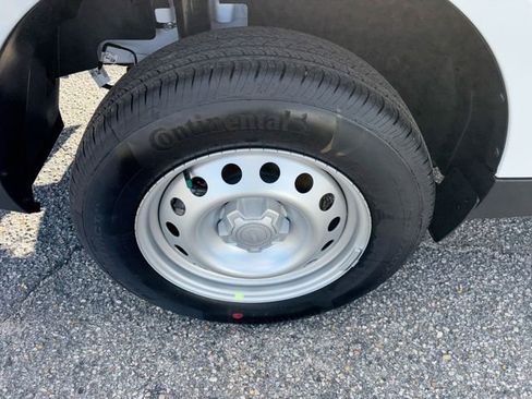 New 2025 Ford Maverick XL w/ Equipment Group 102A image 11