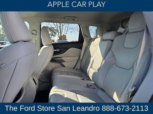 Used 2021 Jeep Cherokee Latitude Lux w/ Comfort/Convenience Group image 13