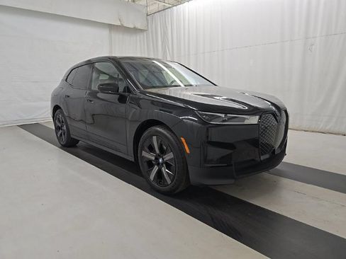 Used 2024 BMW iX xDrive50 AWD/4WD image 3