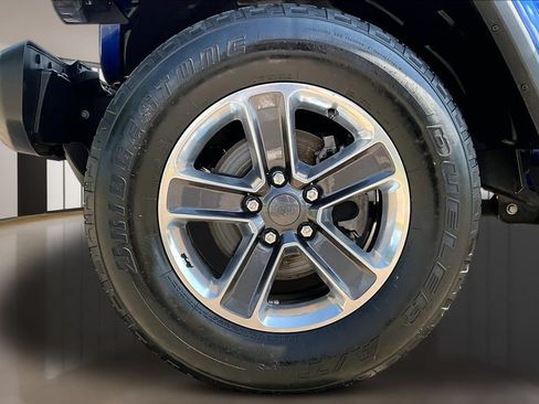 Used 2020 Jeep Wrangler Unlimited Sahara AWD/4WD image 8