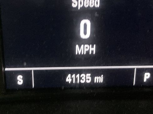 Used 2022 Chevrolet Colorado LT w/ Safety Package image 12