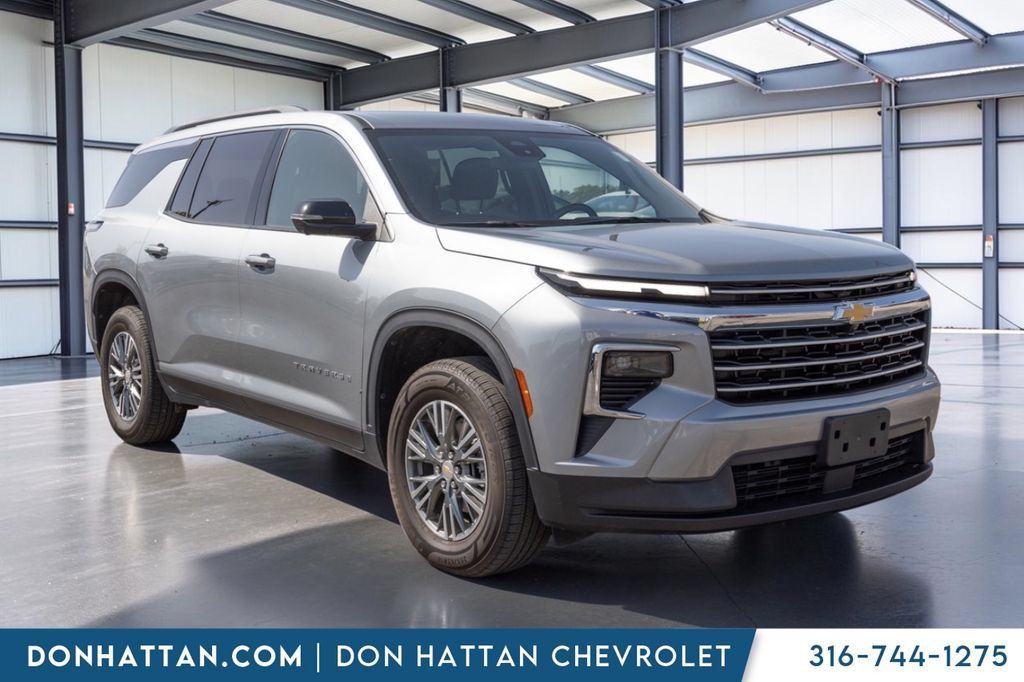 Used 2024 Chevrolet Traverse LT FWD image 29