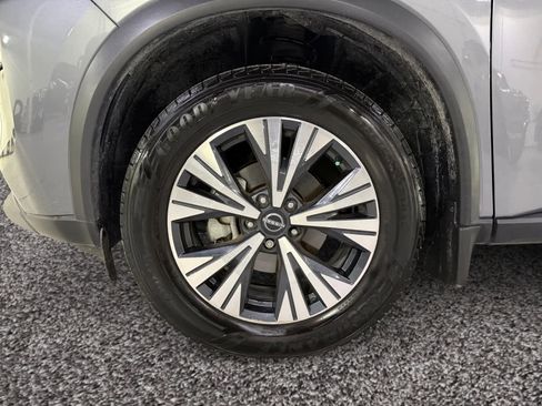 Used 2023 Nissan Rogue SV image 18