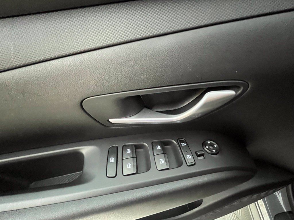Used 2024 Hyundai Tucson SE AWD/4WD image 32
