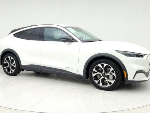 Used 2025 Ford Mustang Mach-E Select image 3