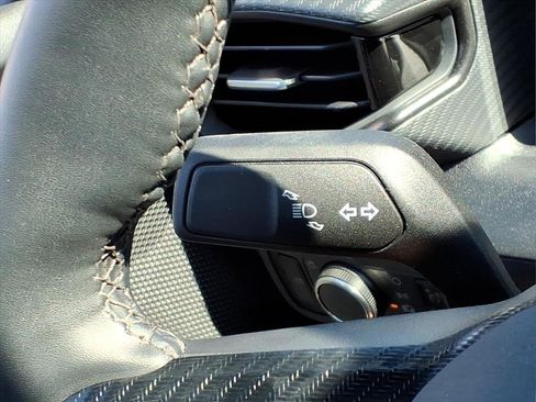 Used 2025 Ford Mustang Coupe image 32