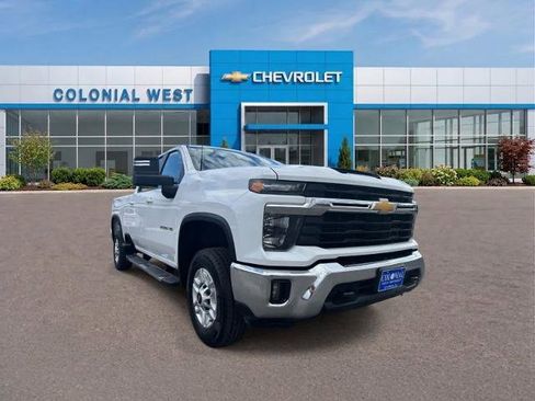 Used 2025 Chevrolet Silverado 2500 LT w/ Convenience Package AWD/4WD image 16