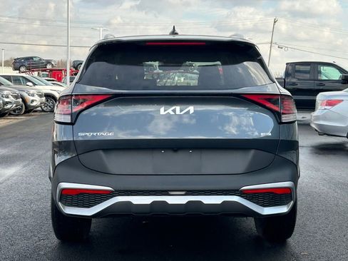 Used 2023 Kia Sportage EX image 6