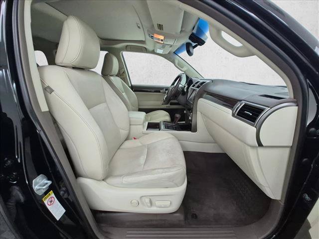 Used 2014 Lexus GX 460 Luxury AWD/4WD image 25