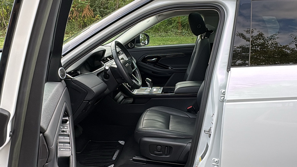 Used 2023 Land Rover Range Rover Evoque S AWD/4WD image 12