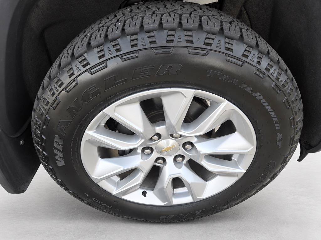 Used 2021 Chevrolet Silverado 1500 Custom AWD/4WD image 19