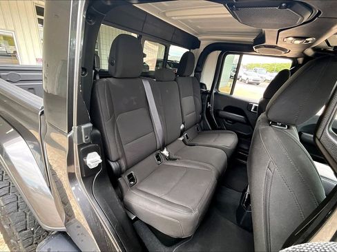Used 2023 Jeep Gladiator Overland AWD/4WD image 28