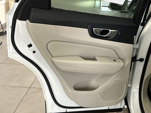 Certified 2023 Volvo XC60 B5 Plus w/ Climate Package image 22