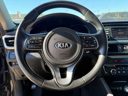 Used 2016 Kia Optima EX image 19