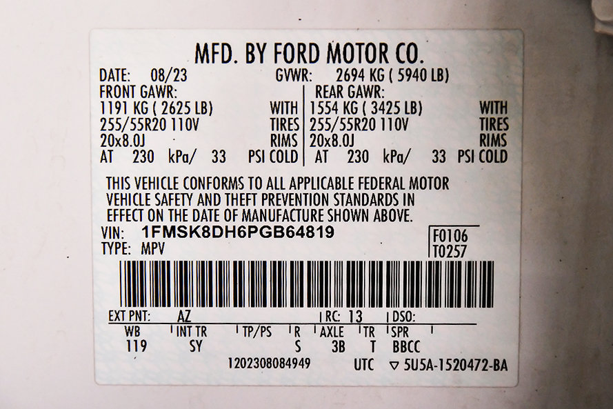 Used 2023 Ford Explorer XLT w/ Equipment Group 202A AWD/4WD image 14